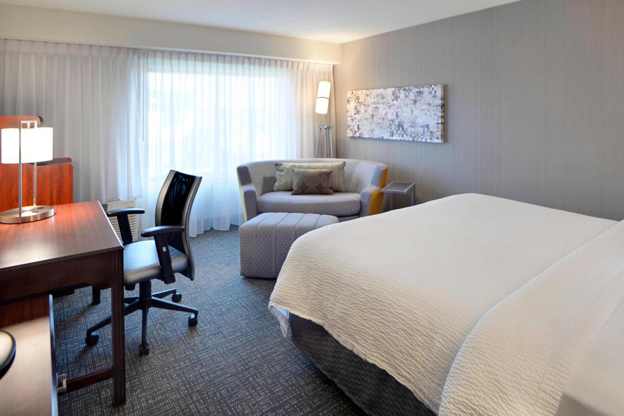 Courtyard By Marriott Кокомо Екстер'єр фото