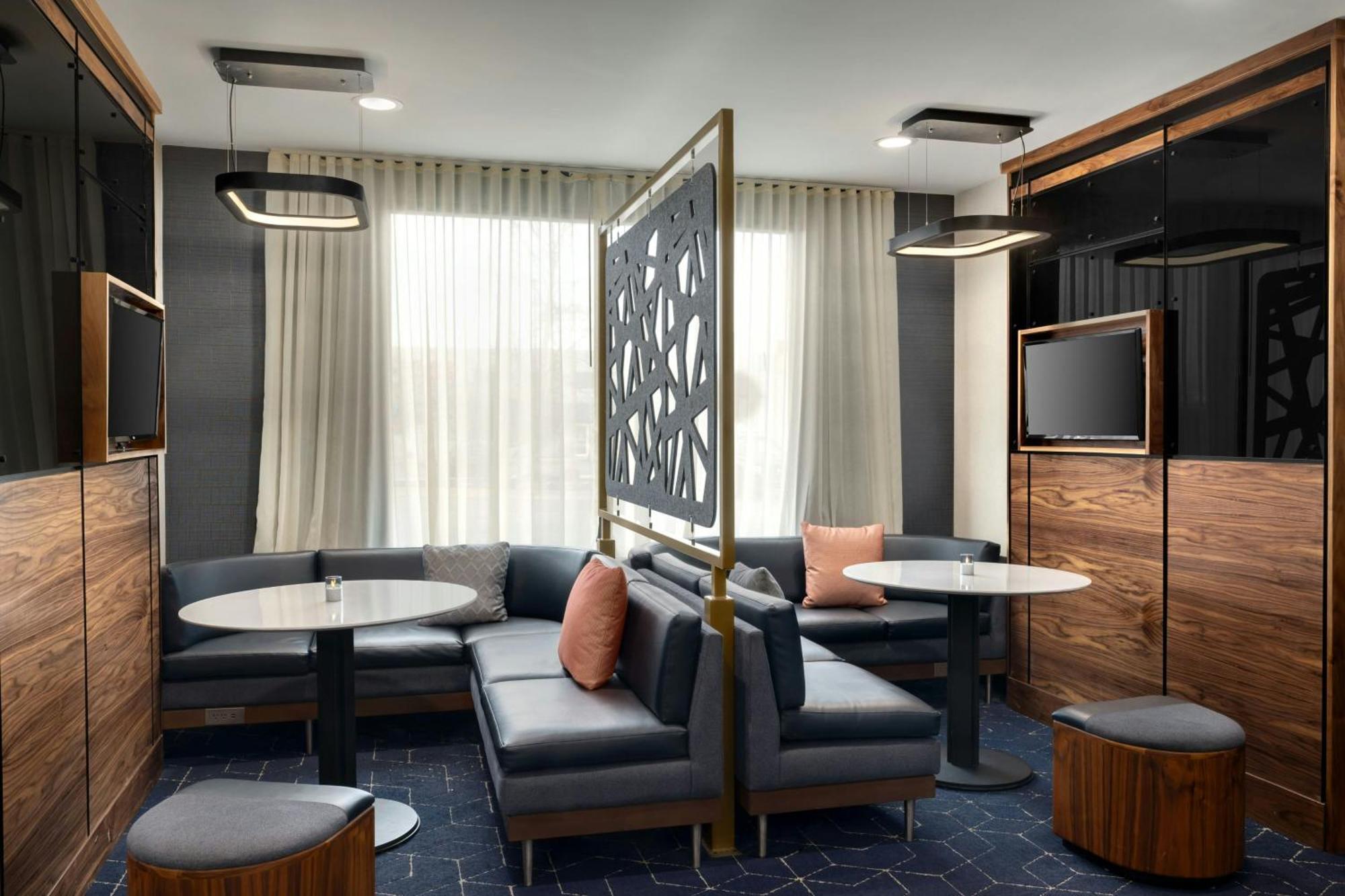Courtyard By Marriott Кокомо Екстер'єр фото