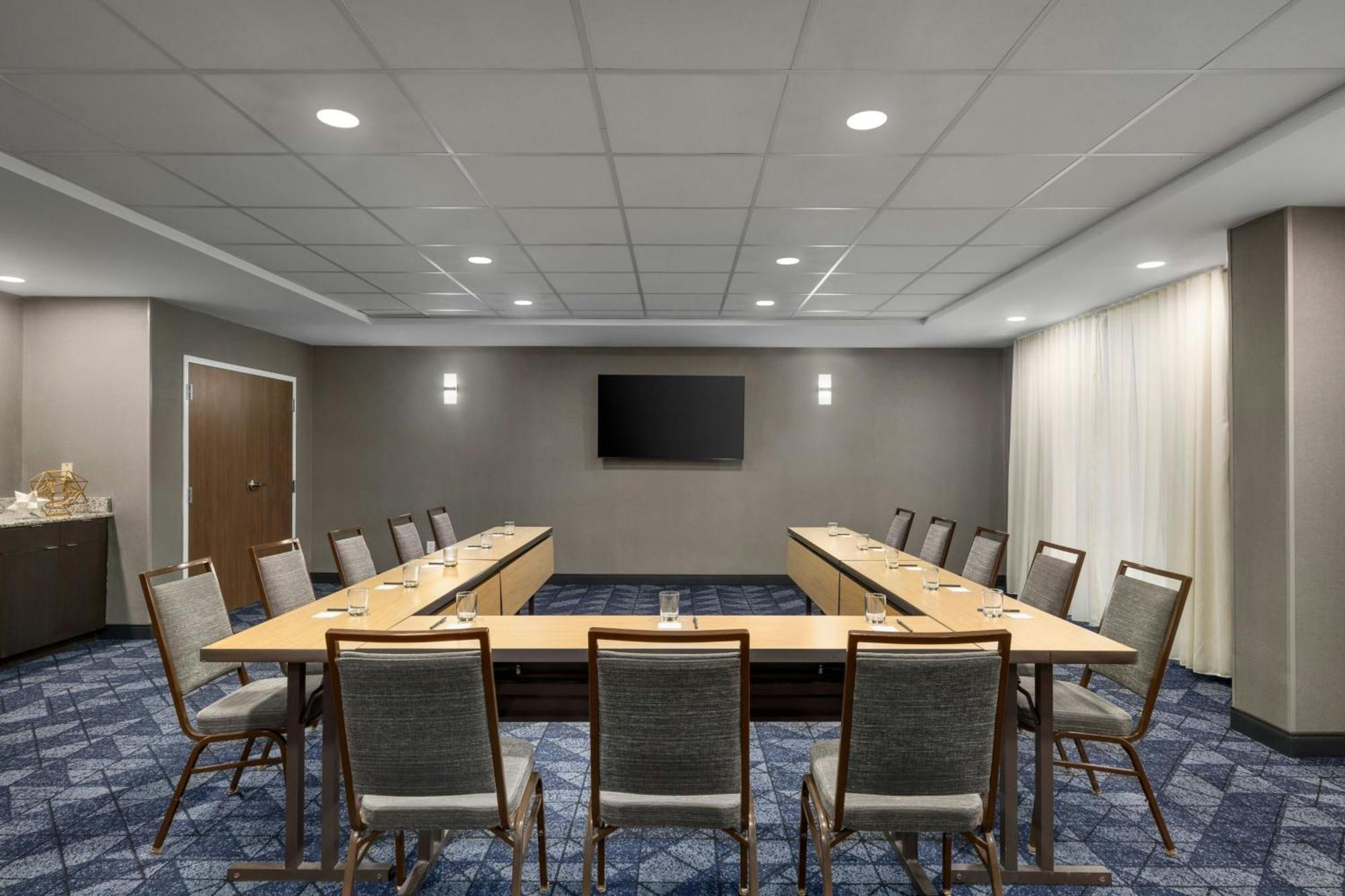 Courtyard By Marriott Кокомо Екстер'єр фото